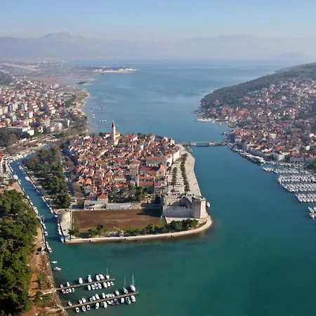 In Okrug Donji With Sea View, Balcony, Air Conditioning, Wifi 5166-5 Apartment Donji Okrug (Ciovo)