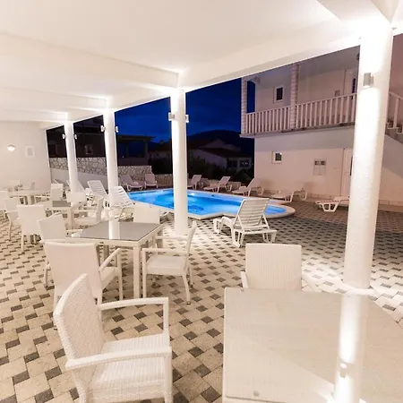 In Okrug Donji With Sea View, Balcony, Air Conditioning, Wifi 5166-5 Apartment