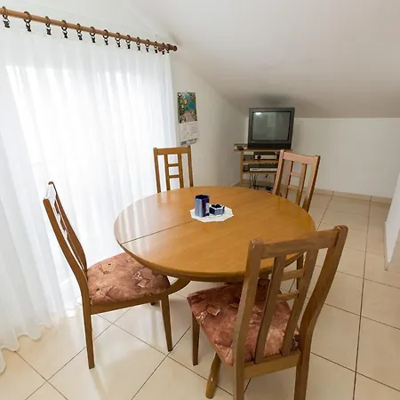 In Okrug Donji With Sea View, Balcony, Air Conditioning, Wifi 5166-5 Apartment