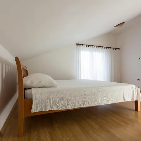 In Okrug Donji With Sea View, Balcony, Air Conditioning, Wifi 5166-5 * Donji Okrug (Ciovo)